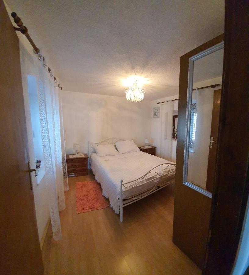 Dvorac * Kastela