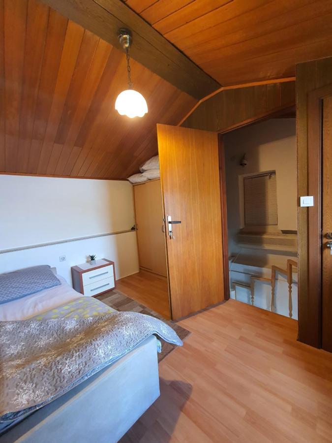 Dvorac Apartment *