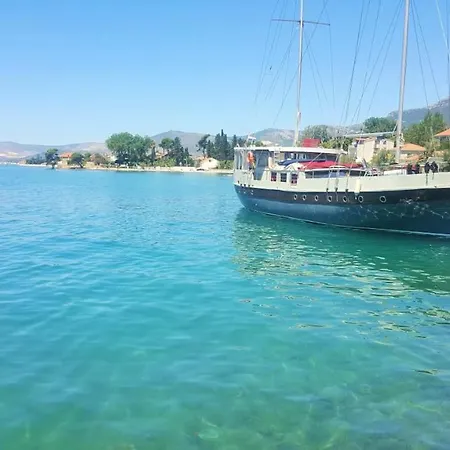 Apartment Dvorac Kastela Exterior photo