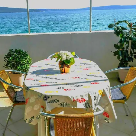 Apartment Dvorac Kastela Exterior photo