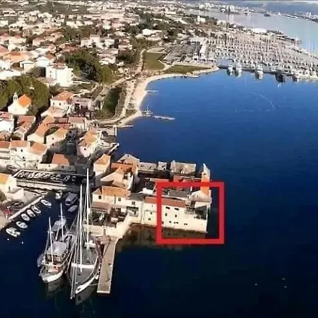 Apartment Dvorac Kastela Exterior photo