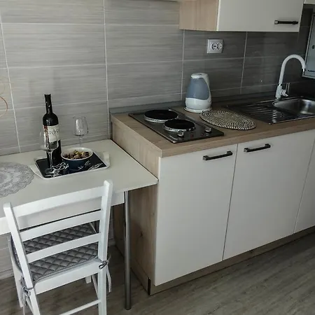 Apartment Dvorac Kastela Exterior photo